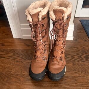 BearPaw Brown Lace-Up Winter Boots